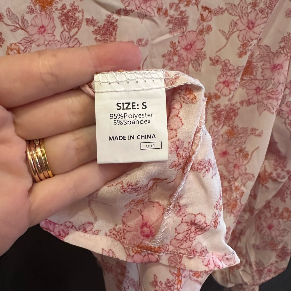 Pink and Cream Puff Sleeve Ruffled Blouse | Small | NWOT - Picture 4 of 4